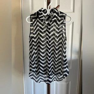 H&M Black & White Zigzag Pattern Sleeveless Blouse